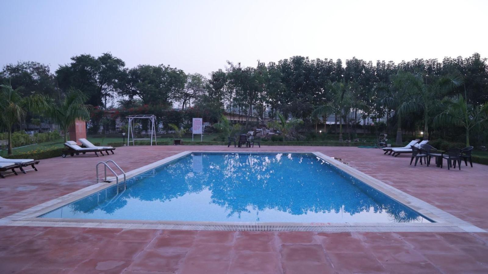 Gautam Hotels & Resorts Кхаджурахо Экстерьер фото